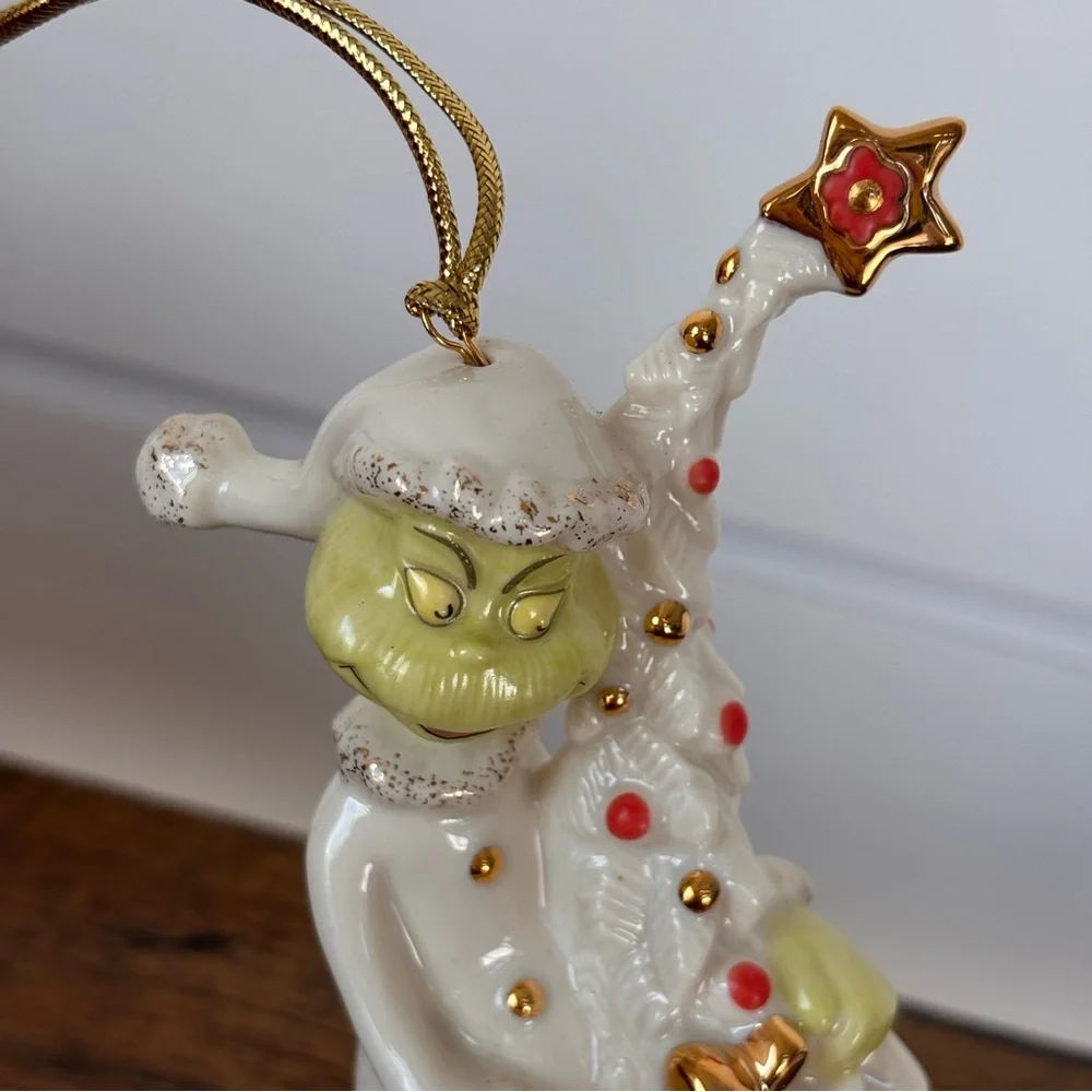Lenox grinch away
